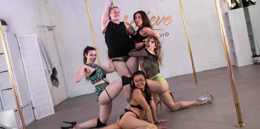 Pole Dancing Women